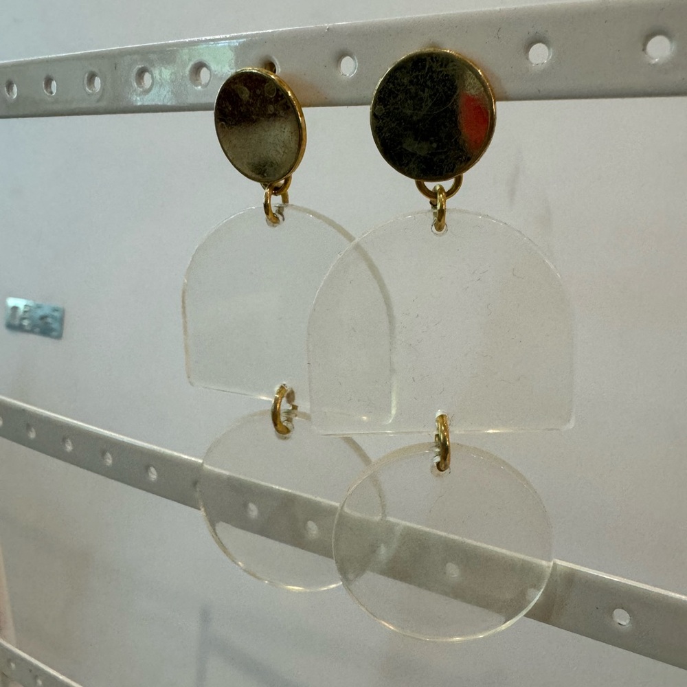 Acrylic geometric earrings - Picture 3 of 4